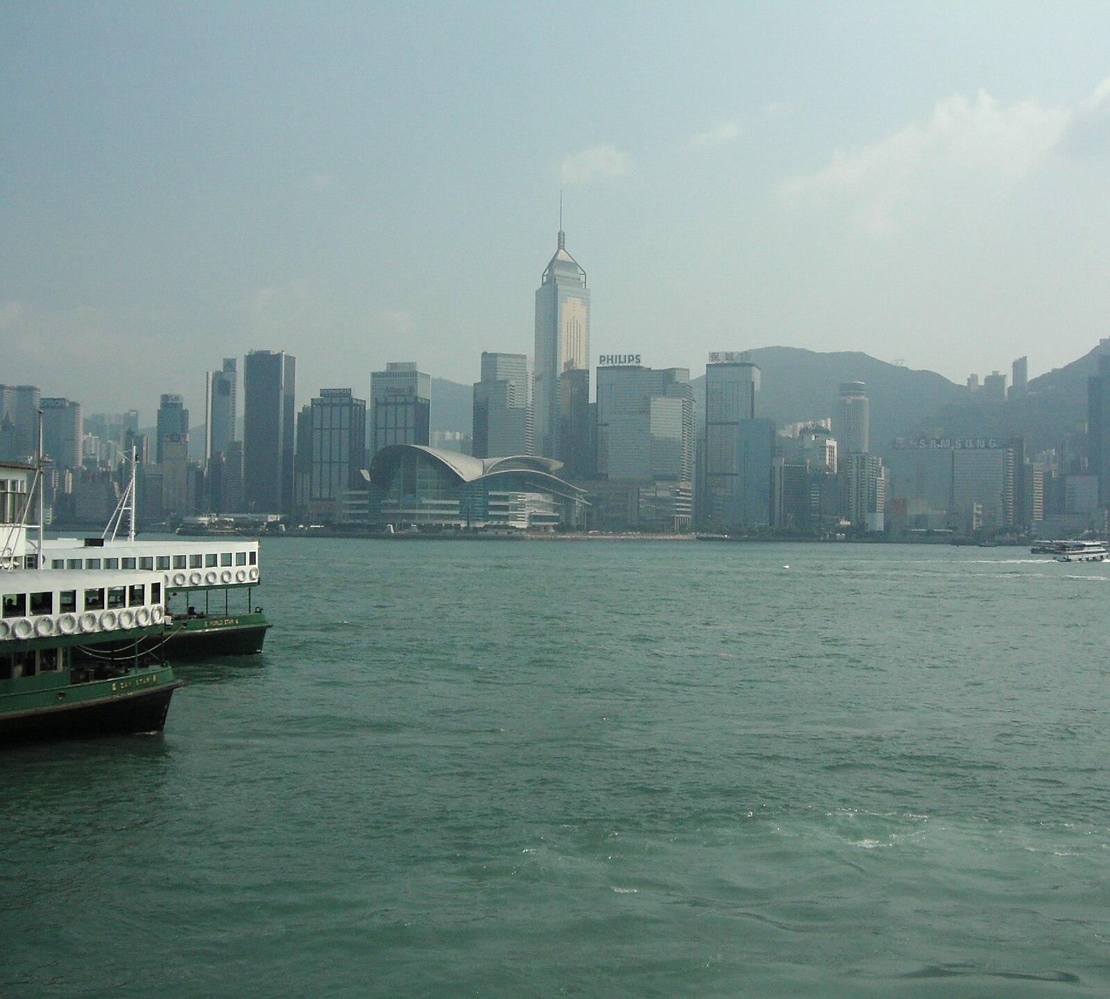 Hong Kong Jobs 2026: Visa Requirements, Salaries, and Top Industries for Expats