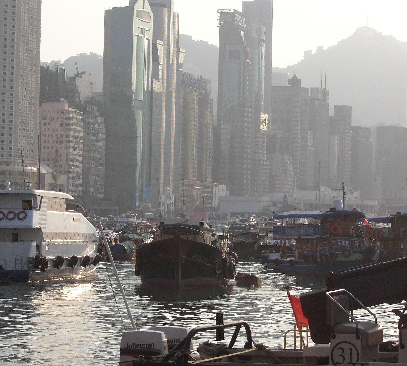 2005 Hong Kong harbor 11